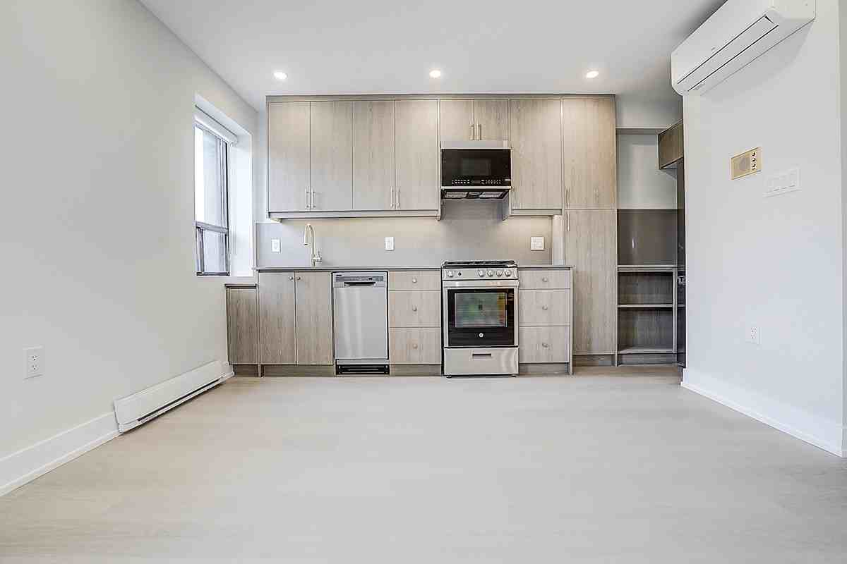 240 Durie St #204 - Photo 2 of 34
