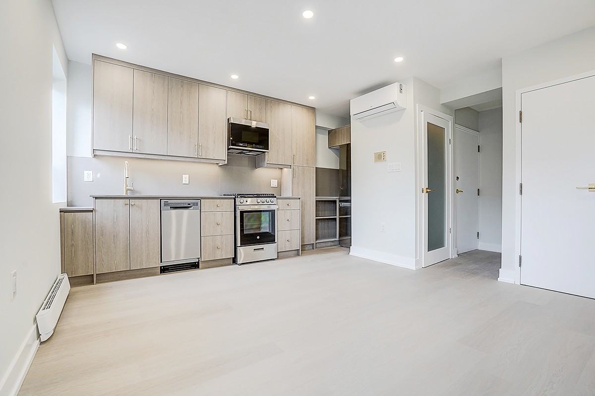 240 Durie St #204 - Photo 3 of 34