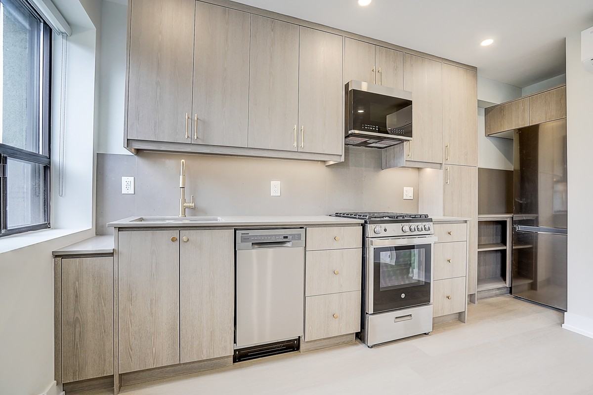 240 Durie St #204 - Photo 4 of 34