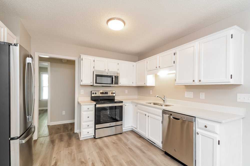 1005 Henchman Ct - Photo 7 of 16