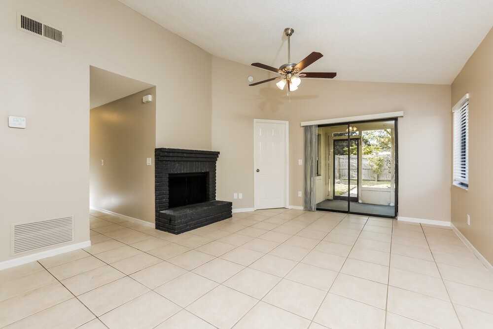 1003 Vernon Loop - Photo 3 of 16