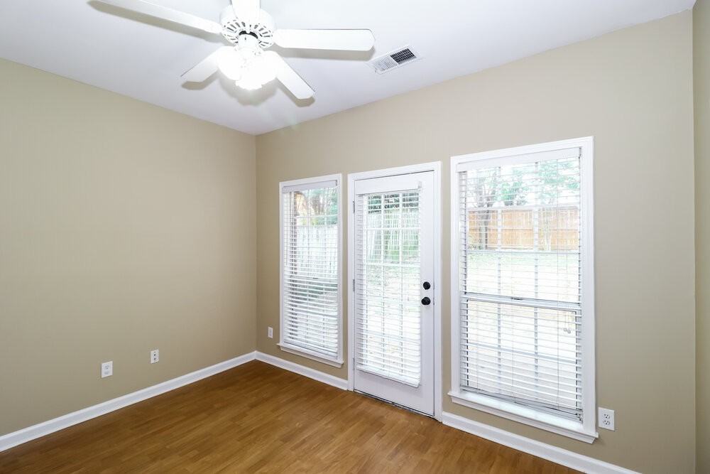 8170 Timber Knoll Ln - Photo 5 of 15