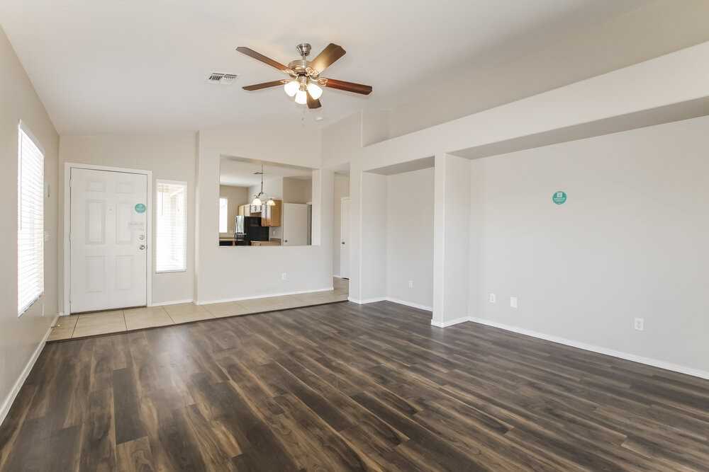 14601 N 154th Ave - Photo 3 of 16