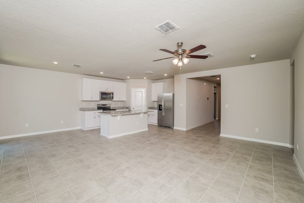38899 Harlow Rose Dr - Photo 3 of 19