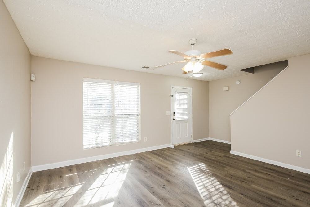 4059 Browne Ct - Photo 5 of 17