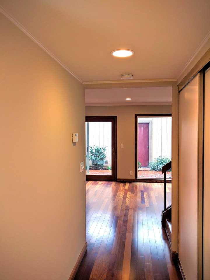 1566 Capri Dr - Photo 4 of 16