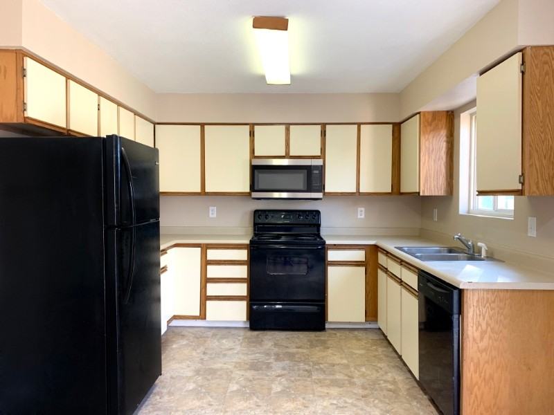1700 Erin Ct #B - Photo 3 of 50