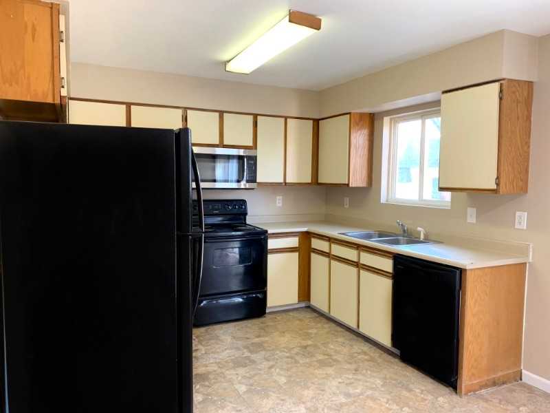 1700 Erin Ct #B - Photo 5 of 50