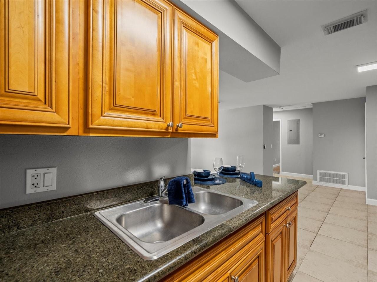 230 Thorn Tree Pl - Photo 2 of 38