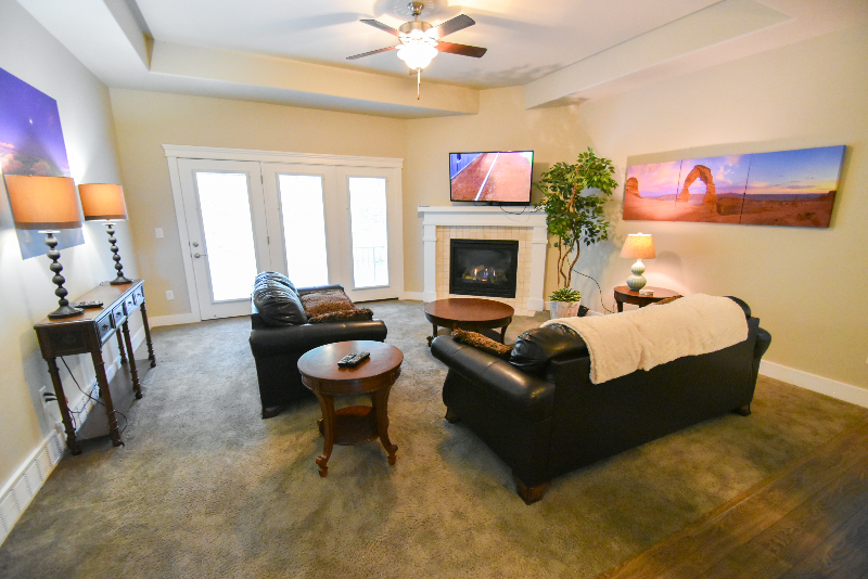 3293 E Bengal Blvd - Photo 2 of 19