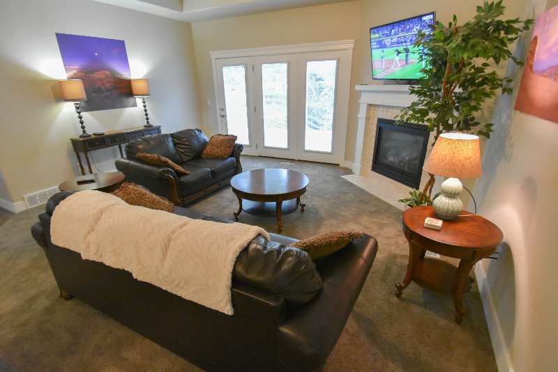 3293 E Bengal Blvd - Photo 3 of 19