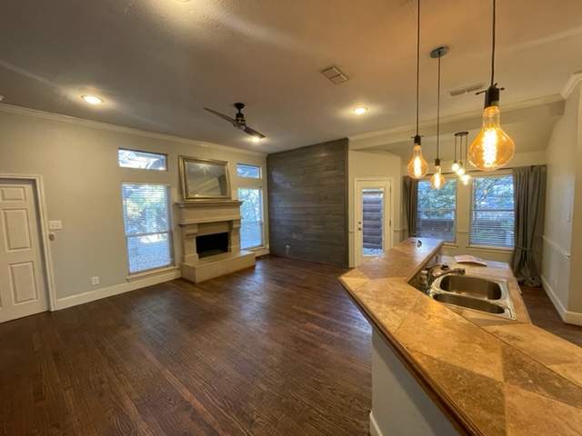 5925 Sagebrush Trl - Photo 4 of 15