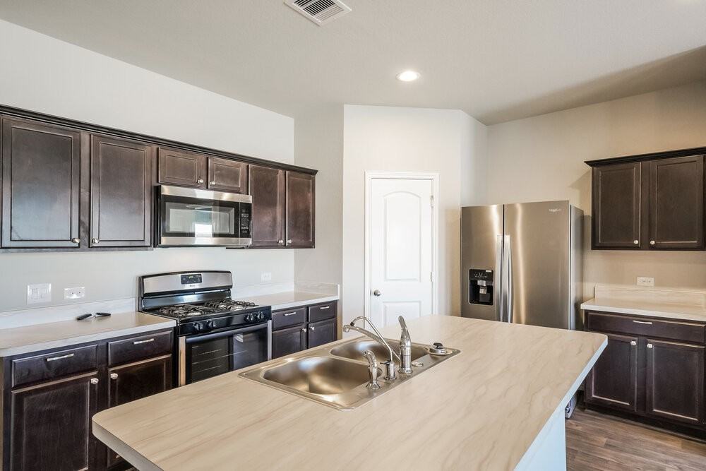 21302 Brookwood Crescent Dr - Photo 7 of 19