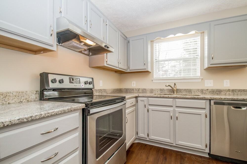 6005 Bradford Hills Dr - Photo 6 of 15