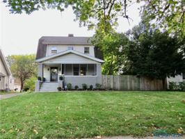 featured image of 2339 Castlewood Dr