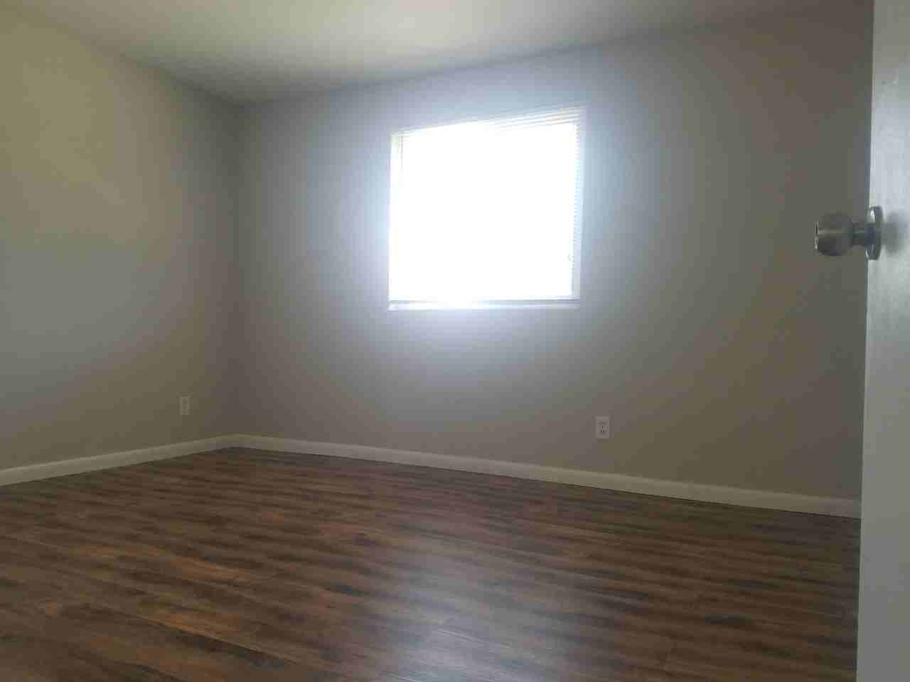 816 Moon Rd #D - Photo 4 of 6