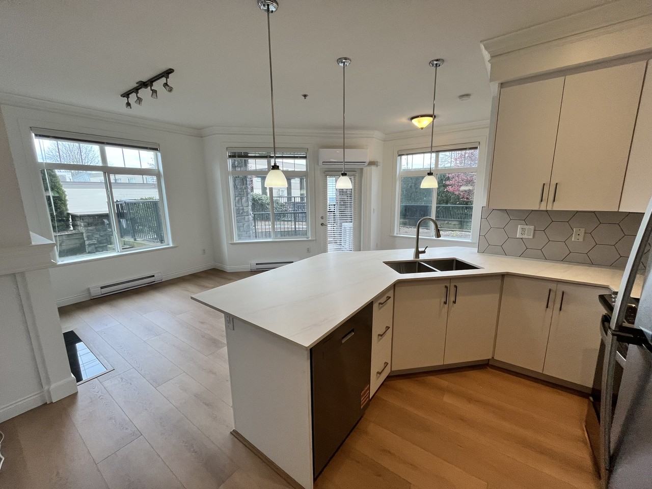 9108 Mary Street #107 - Photo 3 of 10
