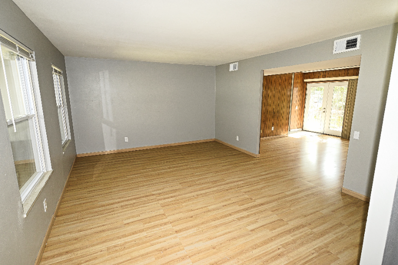 2500 Pershall Rd - Photo 5 of 24