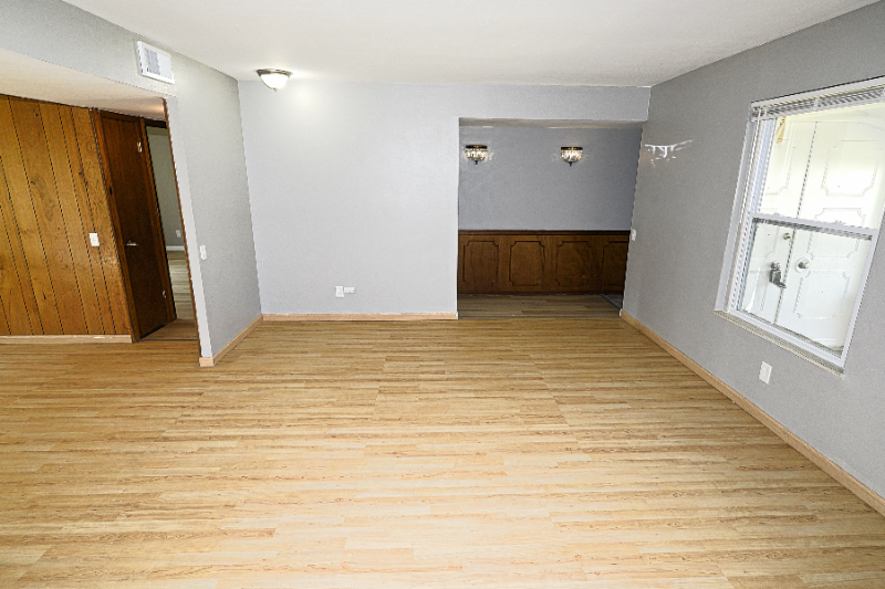 2500 Pershall Rd - Photo 6 of 24