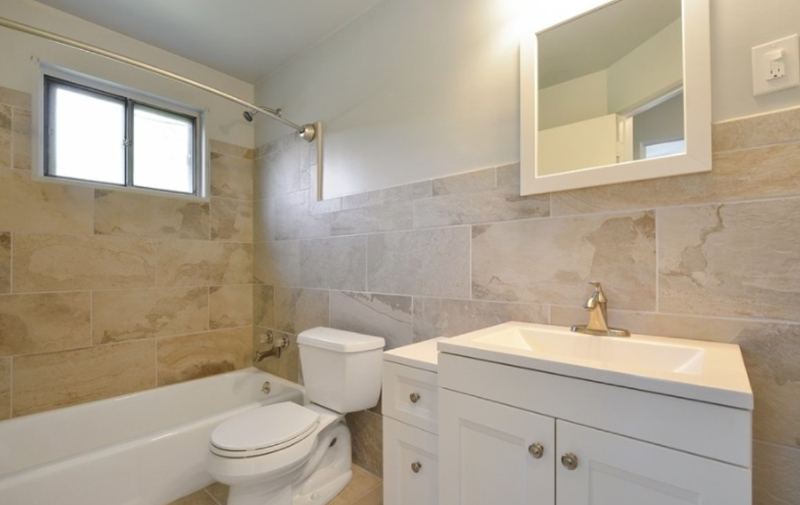 1141 Waukegan Rd - Photo 7 of 9
