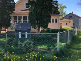 featured image of 220 W Riverside Dr