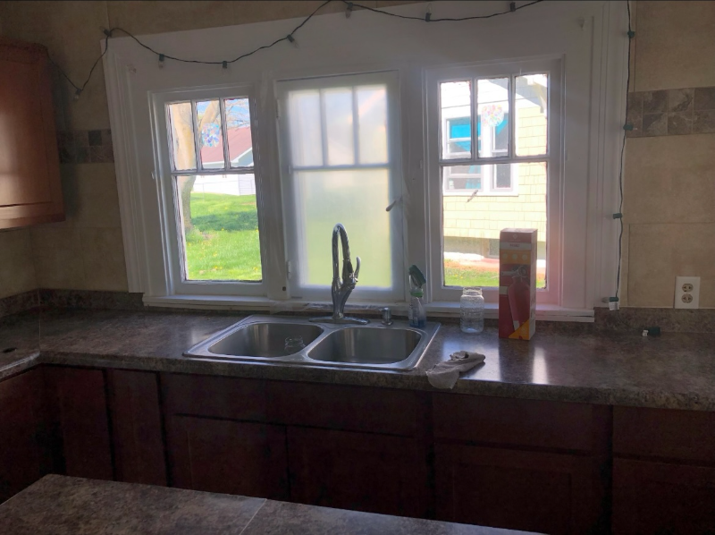 220 W Riverside Dr - Photo 5 of 8