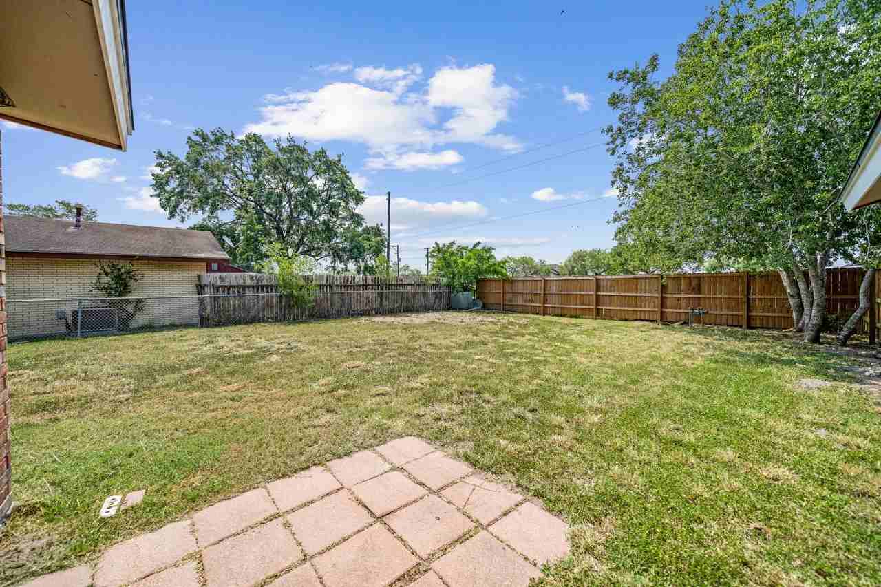 1713 Mildred St - Photo 7 of 32