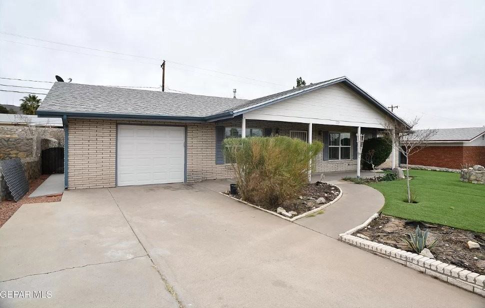 220 Stratus Rd - Photo 2 of 20