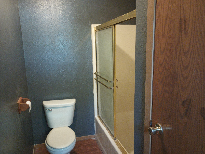 516 S Center St - Photo 6 of 10