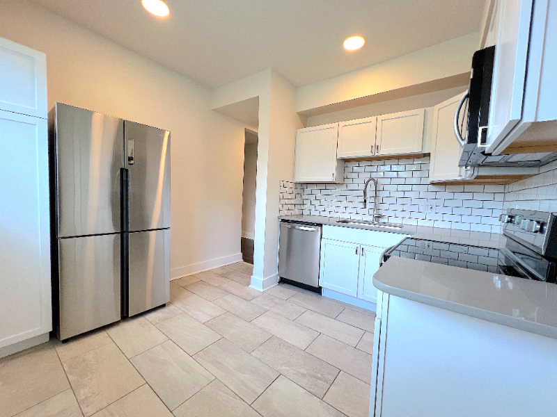2835 23rd St #2 - Photo 5 of 19