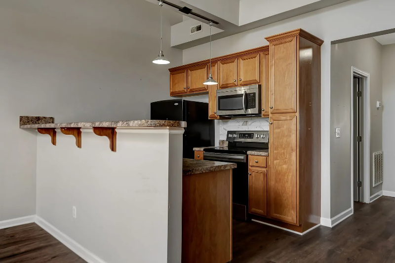 1032 Wildwood Dr - Photo 4 of 26