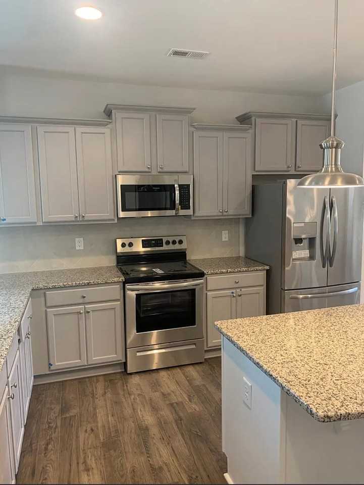 1160 Camellia Dr - Photo 4 of 20