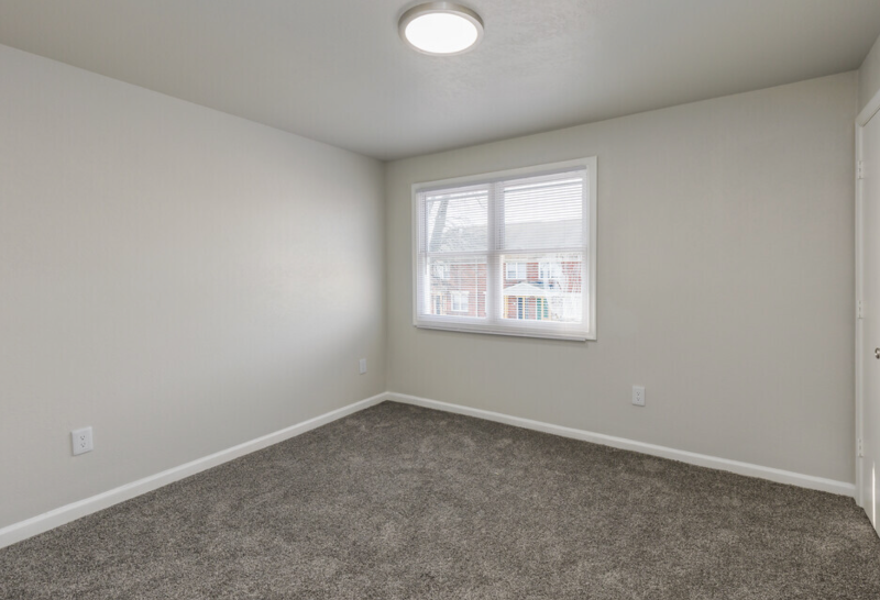 869 36th St #85902 - Photo 5 of 12