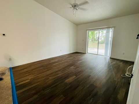 1600 Mayaro Ct - Photo 3 of 18
