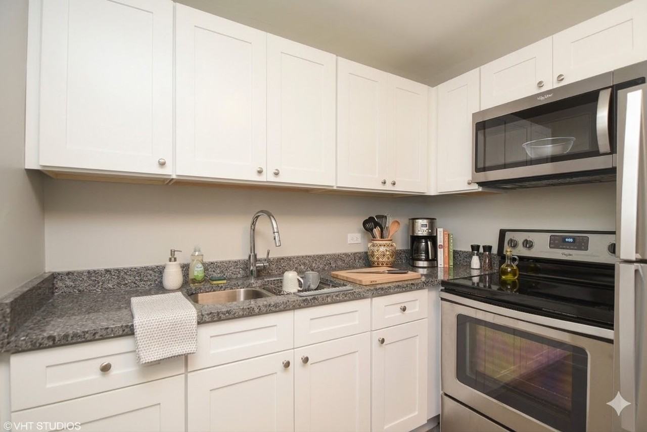 2114 Elmwood LLC - Photo 6 of 7