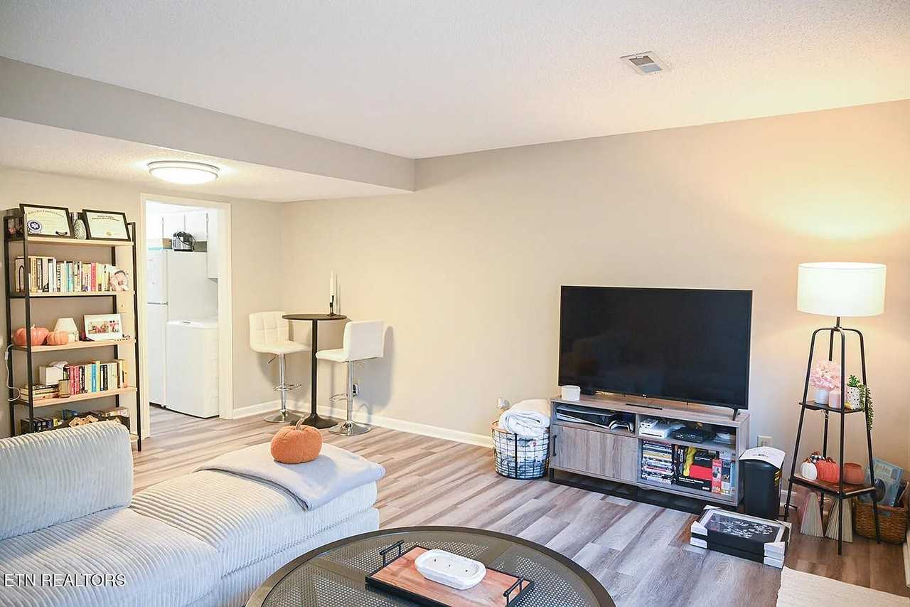 112 Asbury Way #112 - Photo 3 of 12