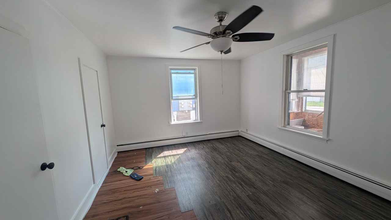 634 Burgess St #1 - Photo 3 of 3