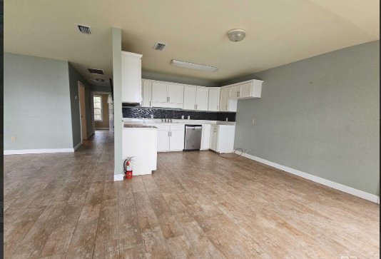 10796 Count Ct - Photo 4 of 13