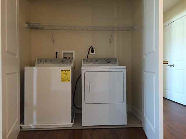 The Springs Luxury Apartments - Photo 4 of 8