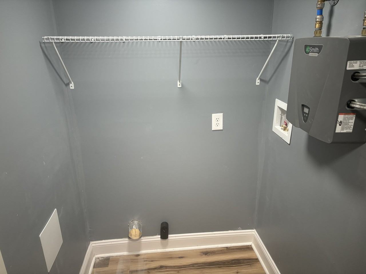 222 Wood Dale Dr - Photo 2 of 8