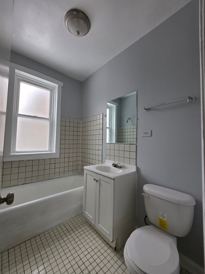 4315 W 15th St - Photo 5 of 15