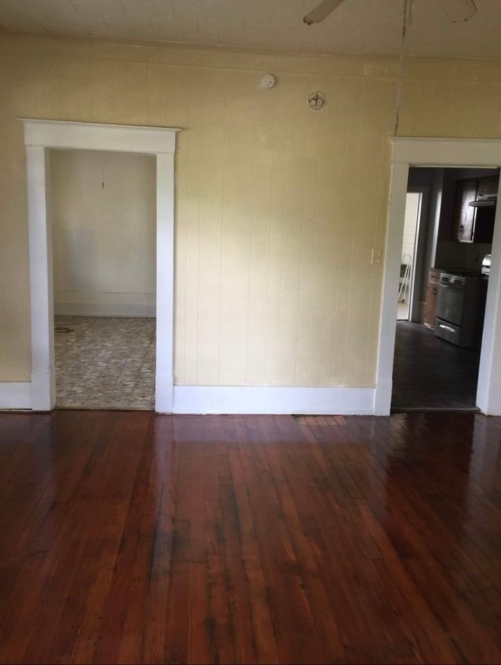 3021 Procter St - Photo 3 of 5