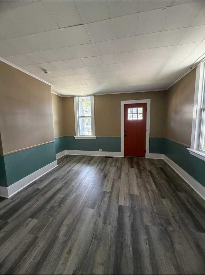 1711 4th Ave - Photo 3 of 9