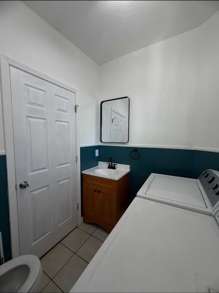 1711 4th Ave - Photo 5 of 9