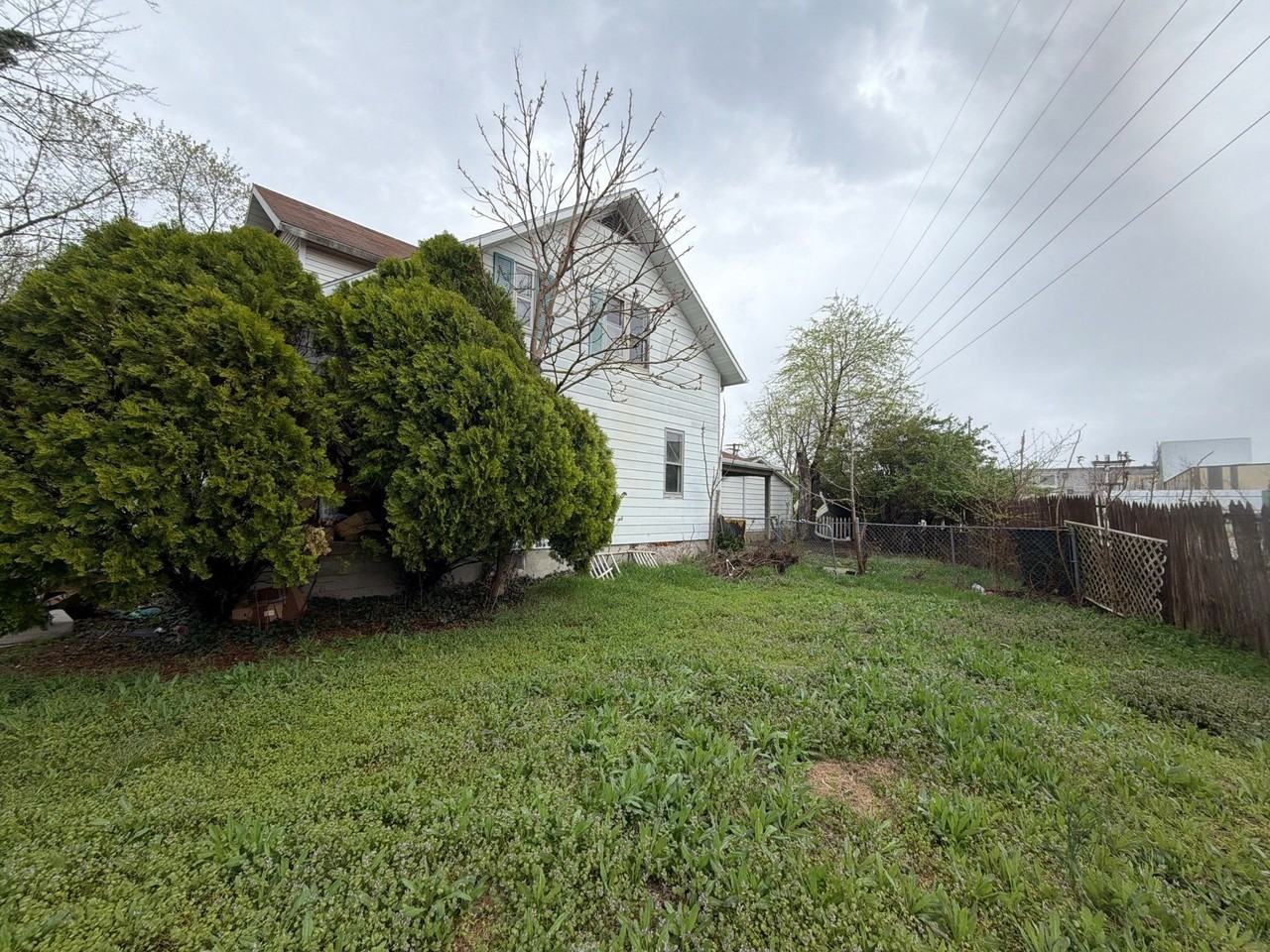 805 S Hickory St - Photo 2 of 23