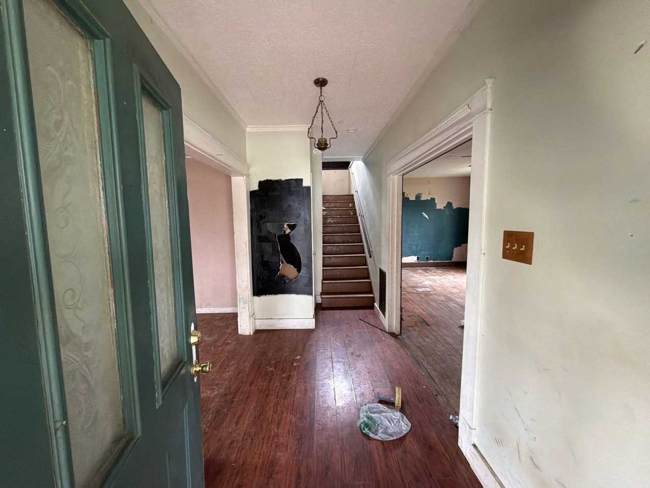 805 S Hickory St - Photo 3 of 23