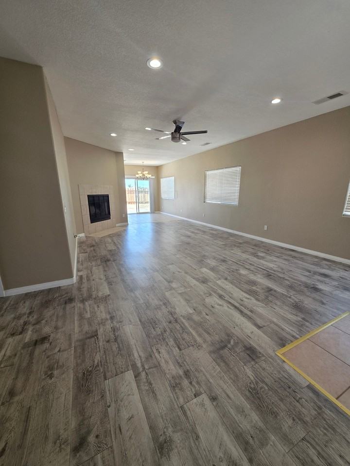 8173 Viburnum Ave - Photo 2 of 12