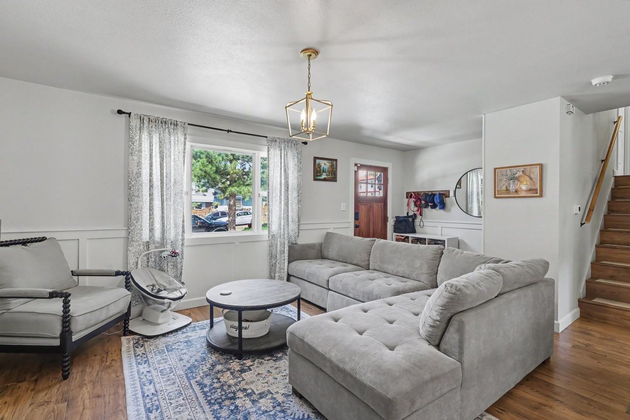119 Arrawanna St - Photo 5 of 13
