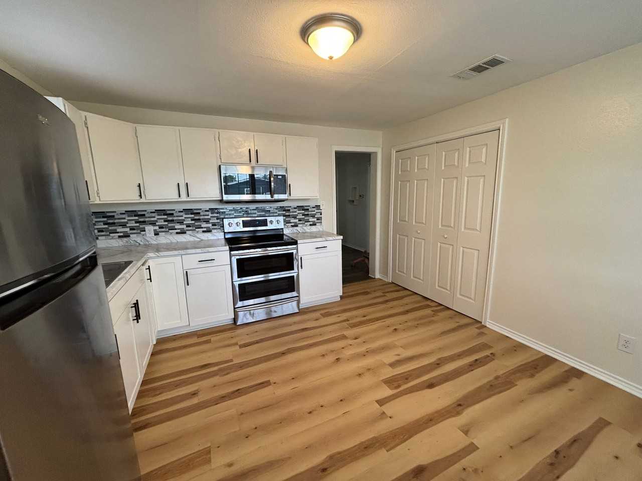 1001 S 29th St - Photo 3 of 9