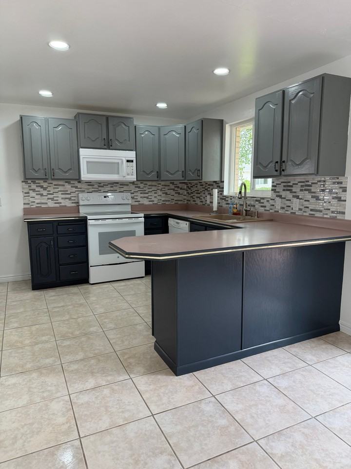 4438 W Losee Dr - Photo 4 of 19
